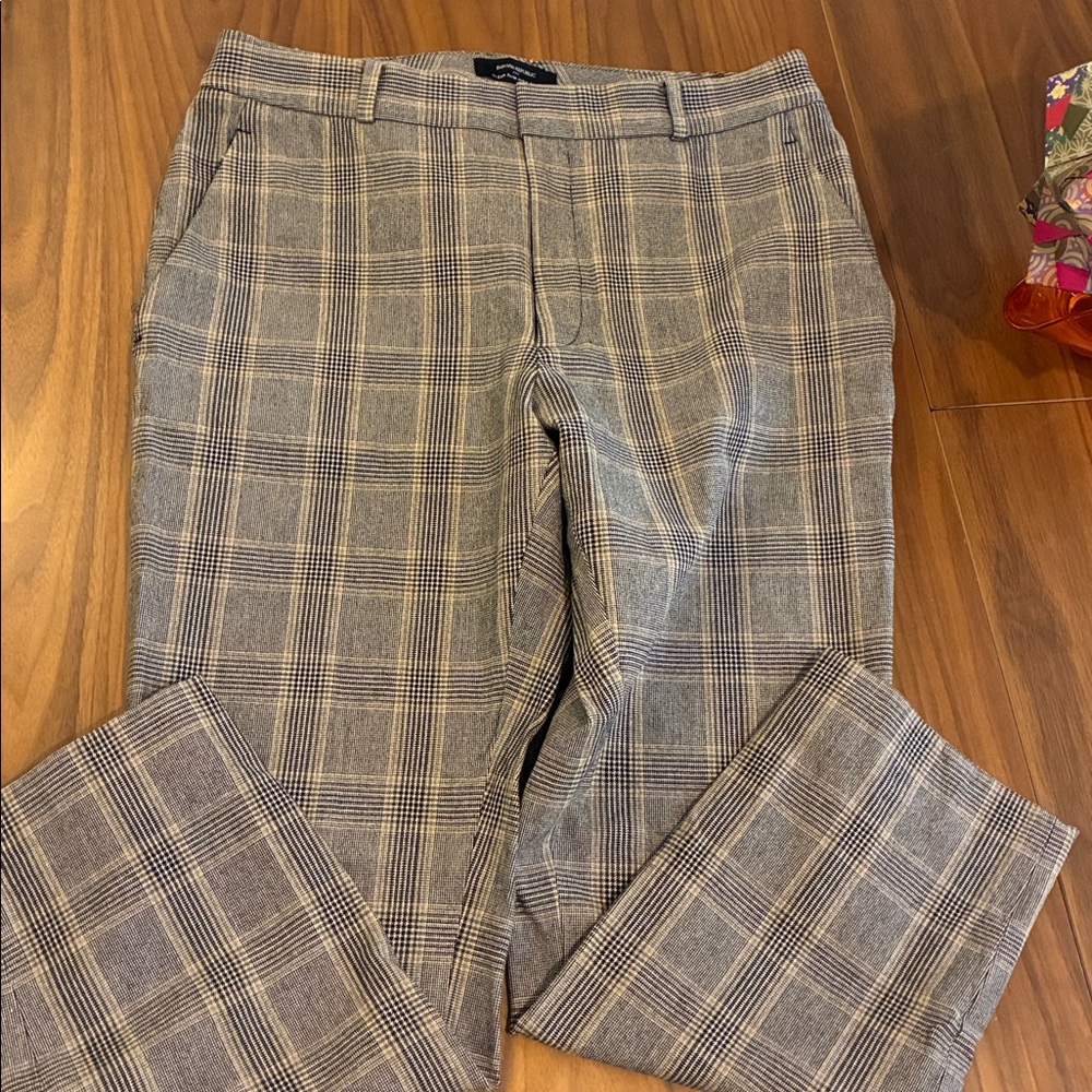 Banana Republic Sloan Slim High-Rise Pants - Picture 4 of 4